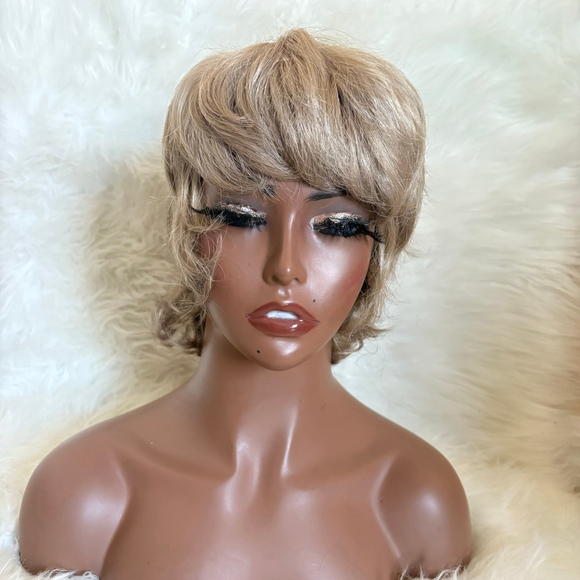 The Valentino Wig Vintage Ash Blonde Short Wavy Pixie Cut Wig Large Cap Size - Picture 2 of 16